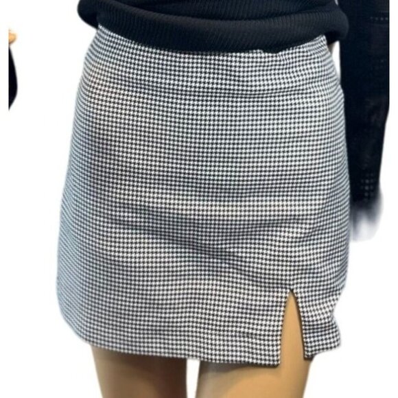 (5 for $25)โ Forever 21 Houndstooth Print Mini Skirt Size XS NWT - Picture 2 of 5